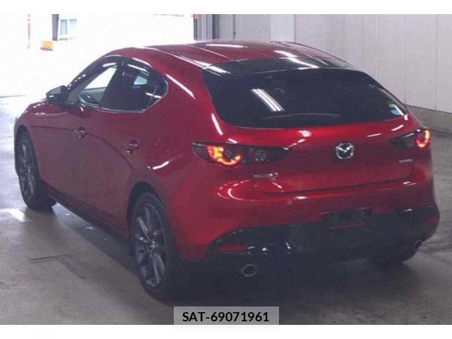 Mazda MAZDA3 2021-02 8008023-4