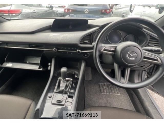 Mazda MAZDA3 2022-06 8008047-2