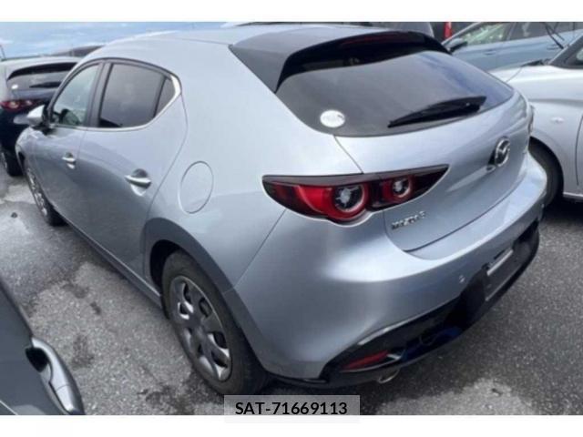 Mazda MAZDA3 2022-06 8008047-4