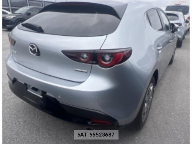 Mazda MAZDA3 2022-06 8008100-1