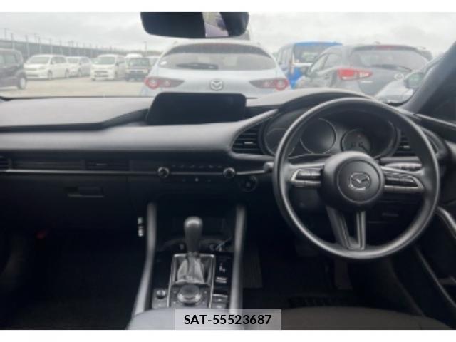 Mazda MAZDA3 2022-06 8008100-2