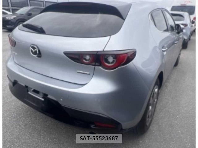 Mazda MAZDA3 2022-06 8008100-3