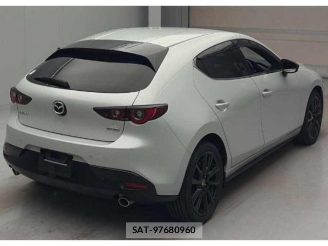 Mazda MAZDA3 2023-08 8008129-3