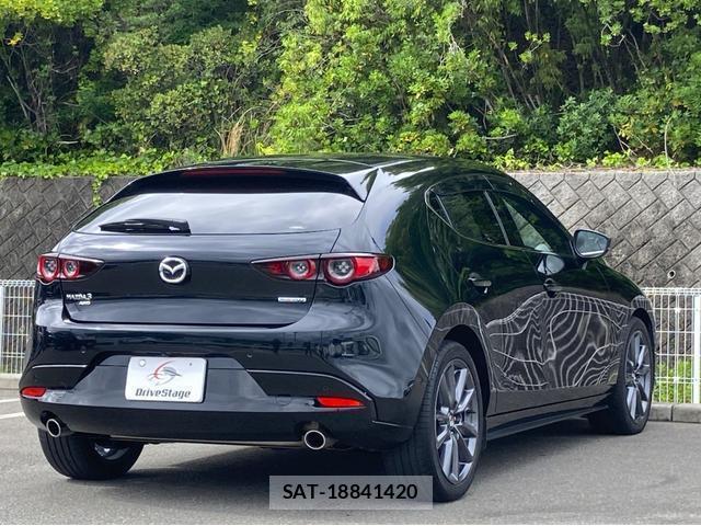 Mazda MAZDA3 2020-03 8008464-3