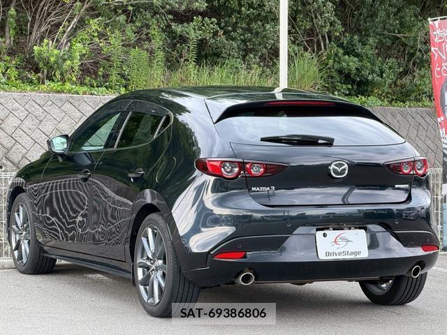Mazda MAZDA3 2019-07 8008472-4