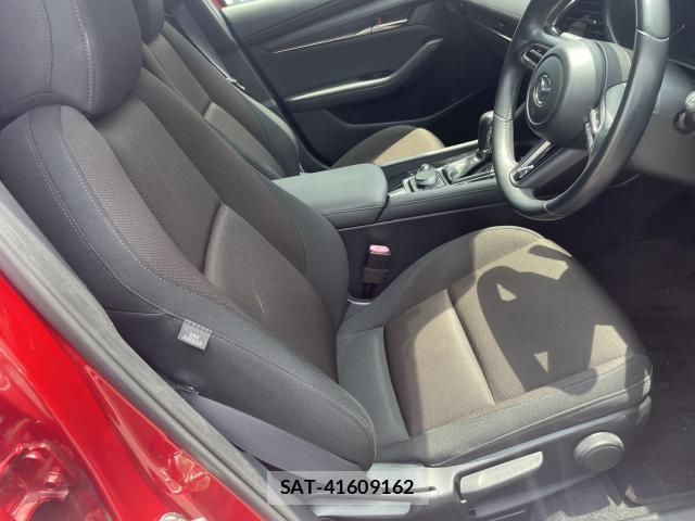 Mazda MAZDA3 2020-11 8008673-4
