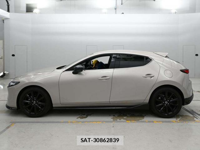 Mazda MAZDA3 2025-08 8009091-7
