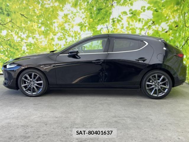 Mazda MAZDA3 2019-08 8009110-1