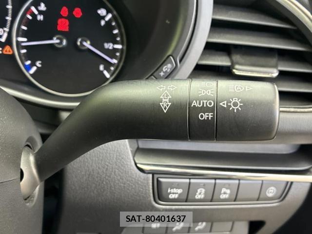 Mazda MAZDA3 2019-08 8009110-16