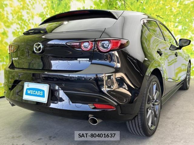 Mazda MAZDA3 2019-08 8009110-2