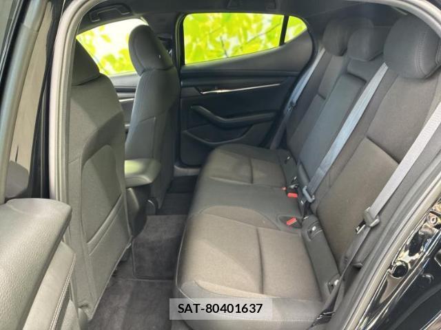 Mazda MAZDA3 2019-08 8009110-6
