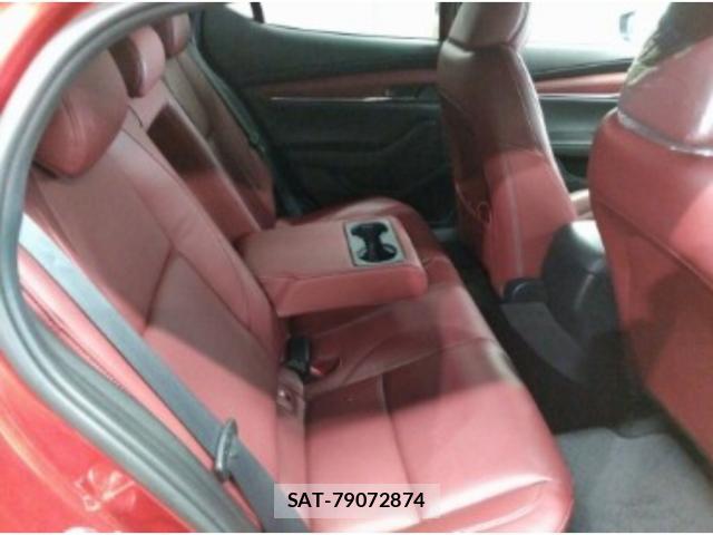 Mazda MAZDA3 2019-06 8009128-3