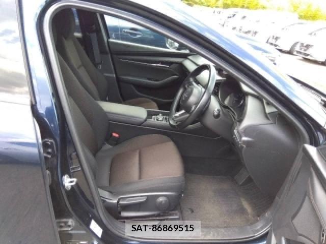 Mazda MAZDA3 2023-05 8009146-3