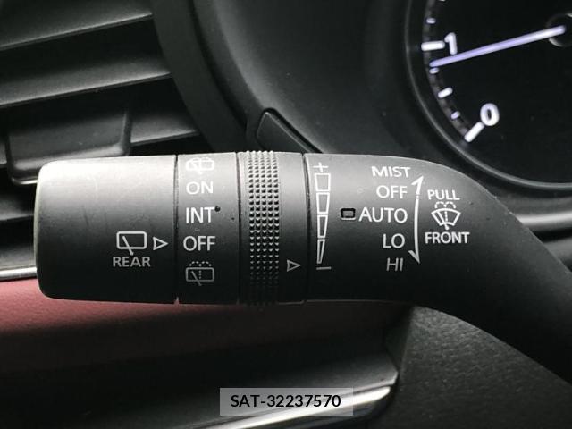 Mazda MAZDA3 2019-09 8009825-16