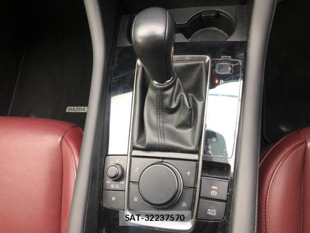 Mazda MAZDA3 2019-09 8009825-17
