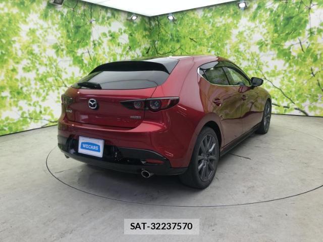 Mazda MAZDA3 2019-09 8009825-2