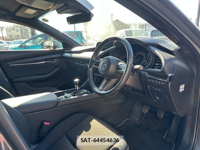 Mazda MAZDA3 2021-03 8010385-19