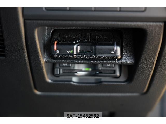 Mazda MAZDA3 2021-08 8010393-4