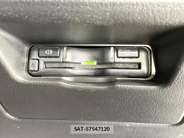 Mazda MAZDA3 2019-08 8010437-6