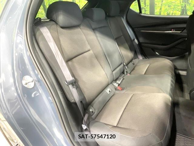 Mazda MAZDA3 2019-08 8010437-8