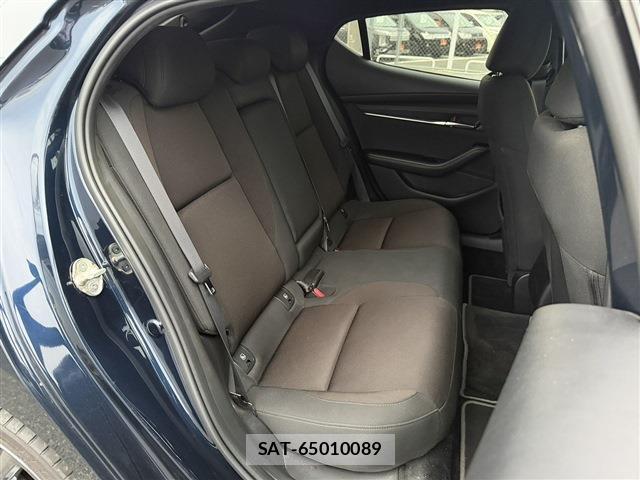 Mazda MAZDA3 2021-06 8010802-15
