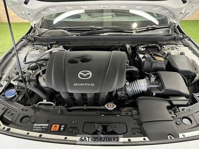 Mazda MAZDA3 2021-06 8010883-12