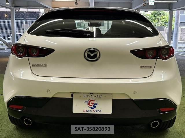 Mazda MAZDA3 2021-06 8010883-18