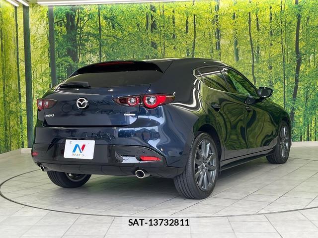 Mazda MAZDA3 2024-03 8011067-16