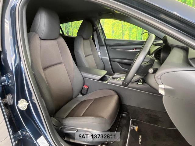 Mazda MAZDA3 2024-03 8011067-7