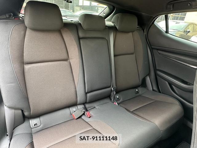 Mazda MAZDA3 2019-06 8011738-16