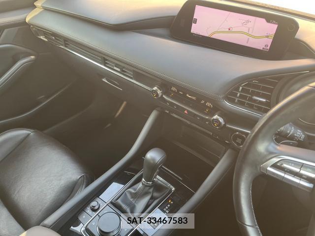 Mazda MAZDA3 2019-08 8011740-15