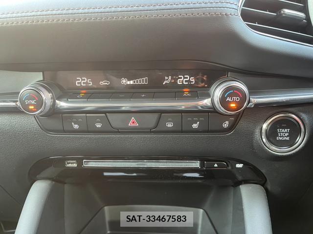 Mazda MAZDA3 2019-08 8011740-16