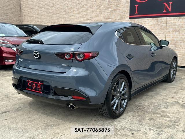 Mazda MAZDA3 2019-08 8011745-2