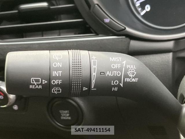 Mazda MAZDA3 2026-02 8012211-14