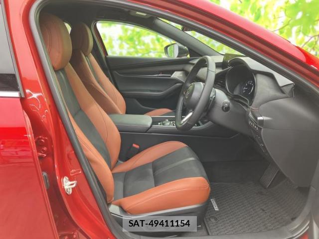 Mazda MAZDA3 2026-02 8012211-4