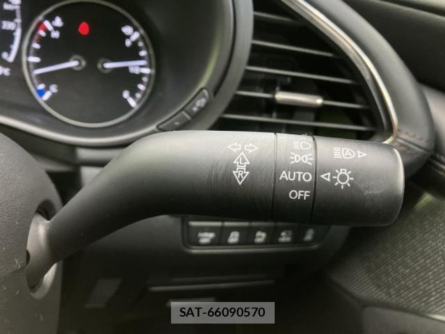 Mazda MAZDA3 2021-12 8012266-15