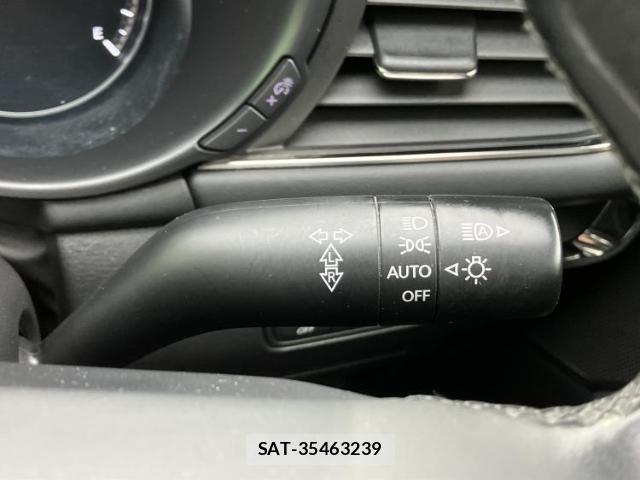 Mazda MAZDA3 2019-06 8012303-16