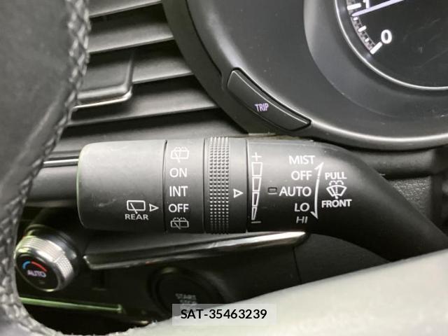 Mazda MAZDA3 2019-06 8012303-17
