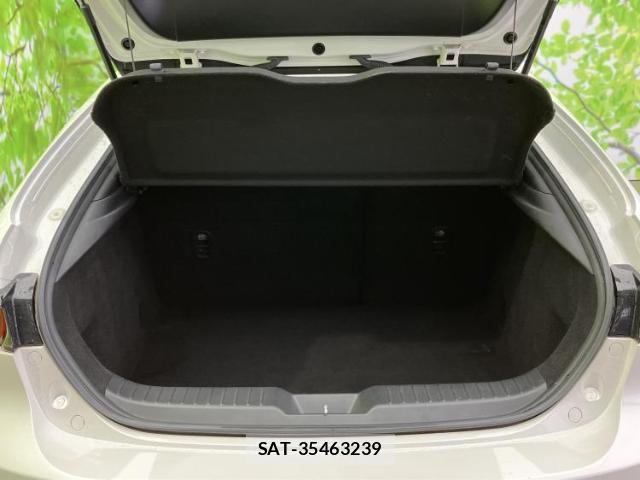 Mazda MAZDA3 2019-06 8012303-7