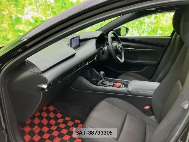 Mazda MAZDA3 2019-09 8012325-5