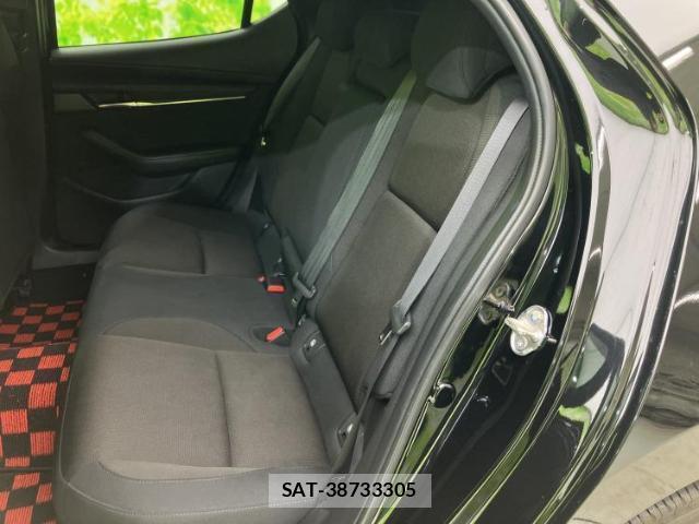 Mazda MAZDA3 2019-09 8012325-7