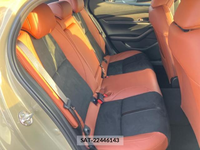 Mazda MAZDA3 2023-11 8012347-4
