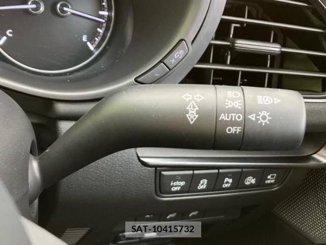 Mazda MAZDA3 2024-01 8012409-16