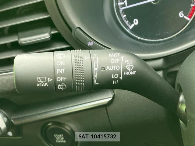 Mazda MAZDA3 2024-01 8012409-17