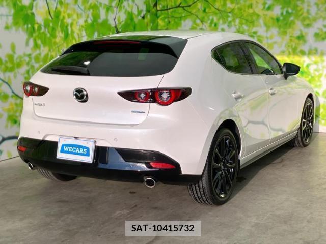 Mazda MAZDA3 2024-01 8012409-2