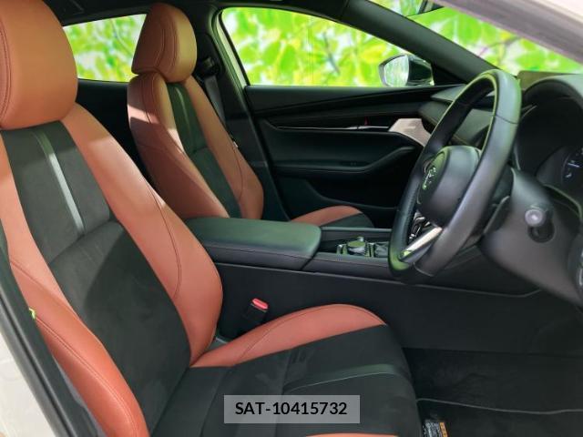 Mazda MAZDA3 2024-01 8012409-4