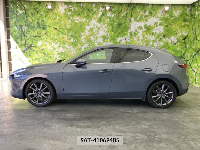 Mazda MAZDA3 2022-08 8012451-1