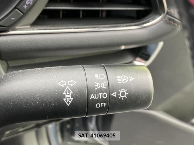 Mazda MAZDA3 2022-08 8012451-15