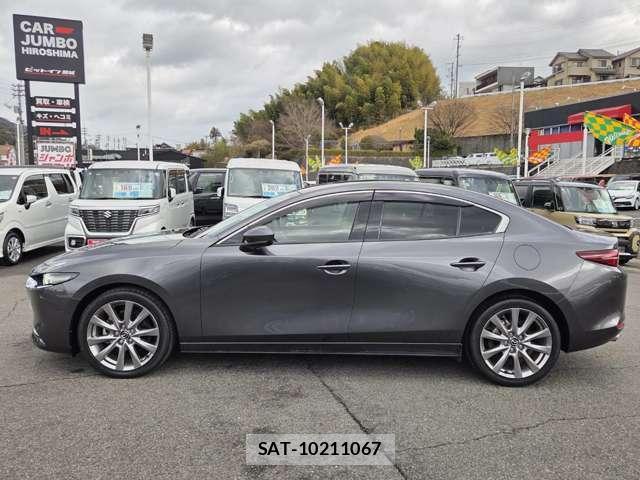 Mazda MAZDA3 2019-08 8003932-18
