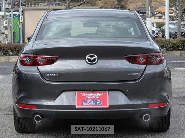 Mazda MAZDA3 2019-08 8003932-4